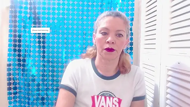 Snapshot of electra-mommy chatting on 23, 11, 2025 electra-mommy online show from 23, 11, 2025