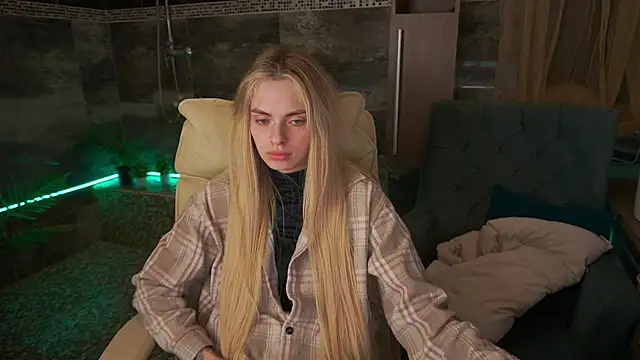 ChloeBrightt online show from 20, 11, 2025