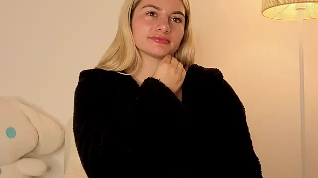 Snapshot of AtheneaRossi chatting on 25, 11, 2025 AtheneaRossi online show from 25, 11, 2025