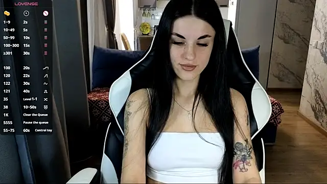 Mary   Moore online show from 8, 11, 2025