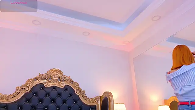 AdelinaVans online show from 18, 12, 2025