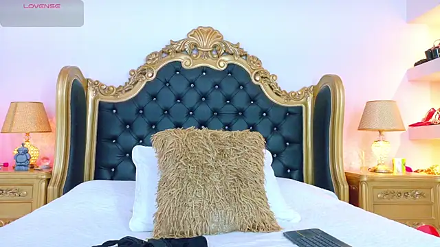 AdelinaVans online show from 8, 7, 2026