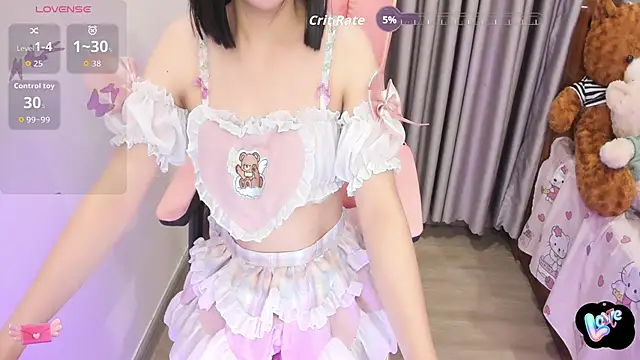 Yuka Chan online show from 17, 10, 2025