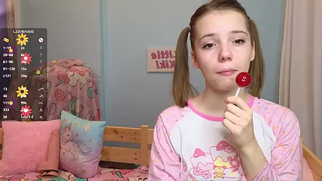 PrincessLittleKiki online show from 17, 10, 2025