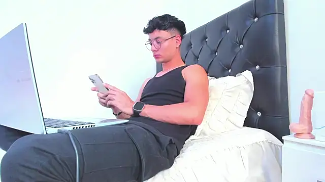 Sebastian-Dash online show from 25, 1, 2025
