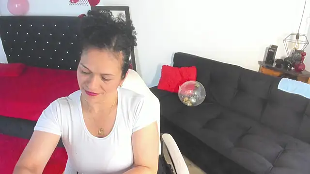 Aliciia cute1 online show from 30, 6, 2026