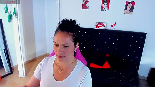 Aliciia cute1 online show from 12, 2, 2026