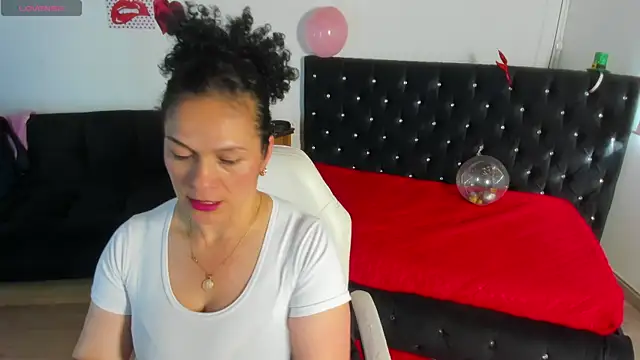 Snapshot of Aliciia_cute1 chatting on 22, 5, 2026 Aliciia cute1 online show from 22, 5, 2026