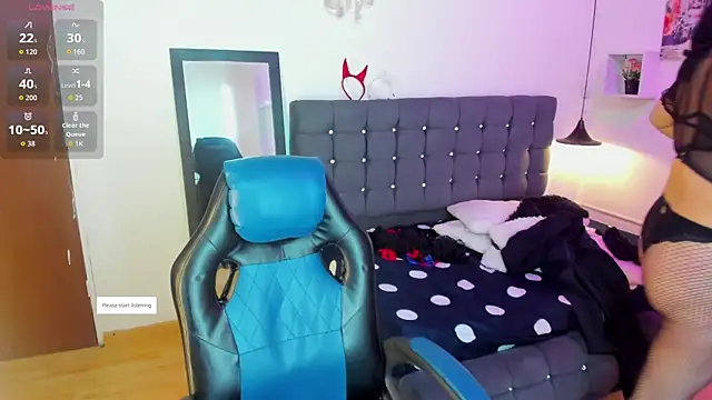 Aliciia cute1 online show from 22, 11, 2025