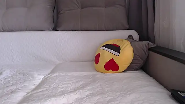  JustmeHere  online show from 22, 4, 2026