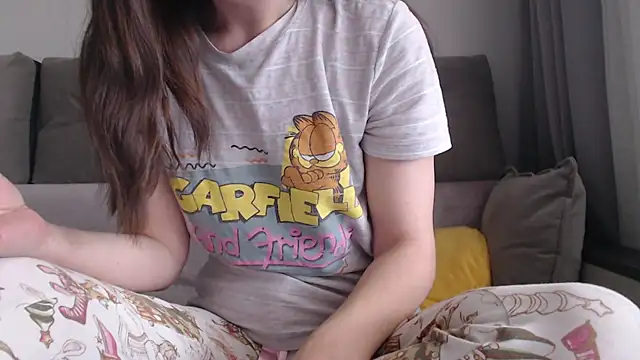  JustmeHere  online show from 4, 4, 2026