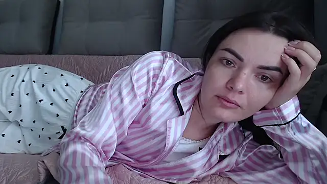  JustmeHere  online show from 14, 9, 2025