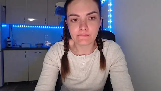  JustmeHere  online show from 20, 6, 2026