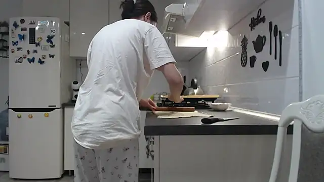  JustmeHere  online show from 6, 11, 2025