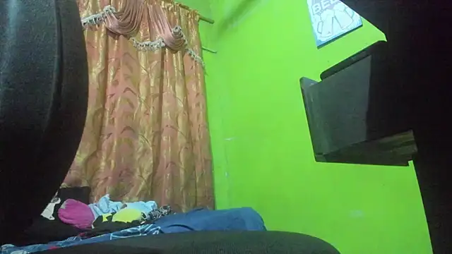 Snapshot of Brenda_Smith69 chatting on 12, 11, 2025 Brenda Smith69 online show from 12, 11, 2025