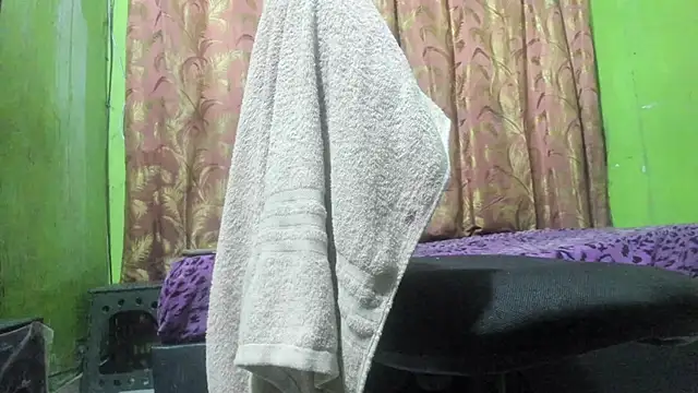 Brenda Smith69 online show from 4, 12, 2025