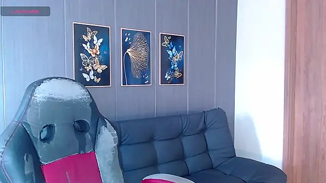 Snapshot of Evelynn_sex_ chatting on 4, 11, 2025 Evelynn sex online show from 4, 11, 2025