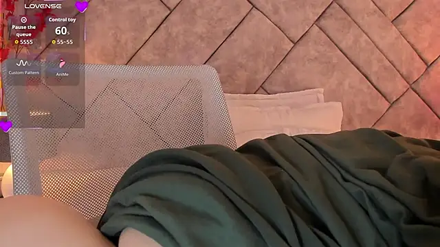 anna-henao online show from 8, 11, 2025