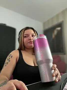 SweetPaige  online show from 14, 3, 2026