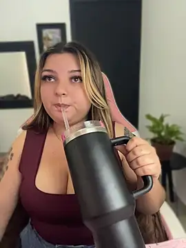 SweetPaige  online show from 17, 6, 2026