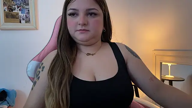 SweetPaige  online show from 28, 11, 2025