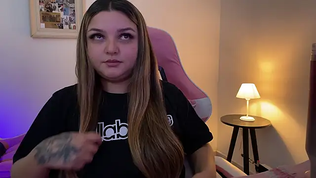 SweetPaige  online show from 5, 4, 2026