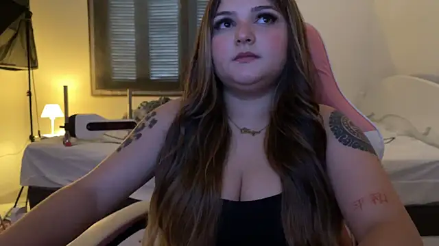 SweetPaige  online show from 13, 12, 2025