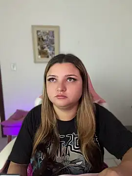 SweetPaige  online show from 12, 4, 2026