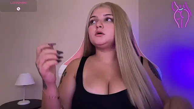 SweetPaige  online show from 26, 2, 2025