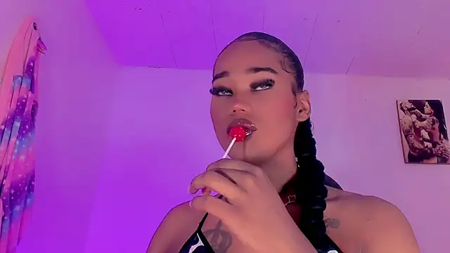 naomy  xx online show from 5, 11, 2025