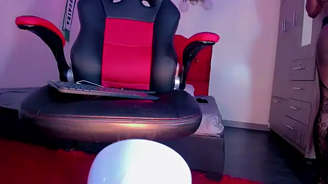 naomy  xx online show from 19, 2, 2025