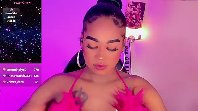 naomy  xx online show from 15, 12, 2025