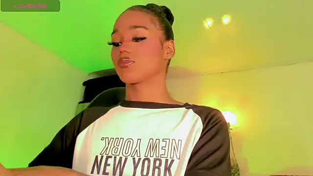 naomy  xx online show from 31, 3, 2026