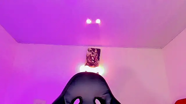 naomy  xx online show from 12, 11, 2025