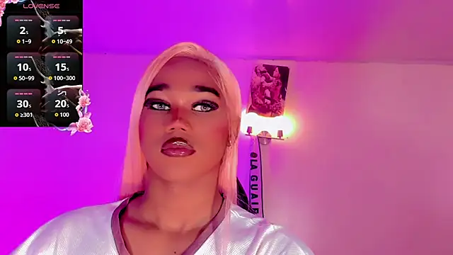 naomy  xx online show from 18, 12, 2025