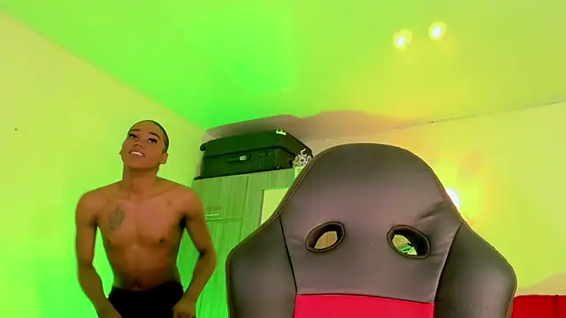 naomy  xx online show from 19, 3, 2026