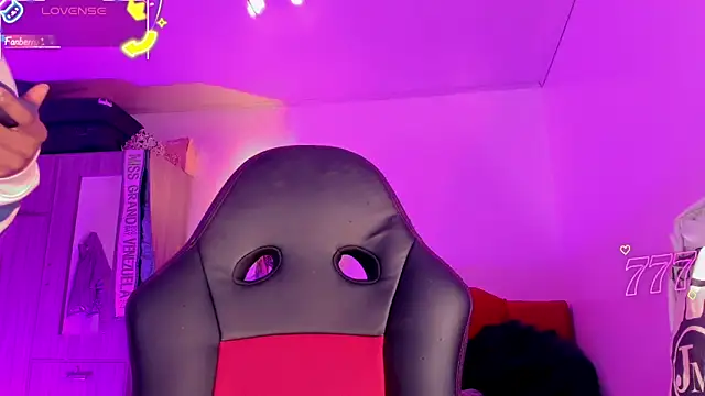 naomy  xx online show from 18, 6, 2026