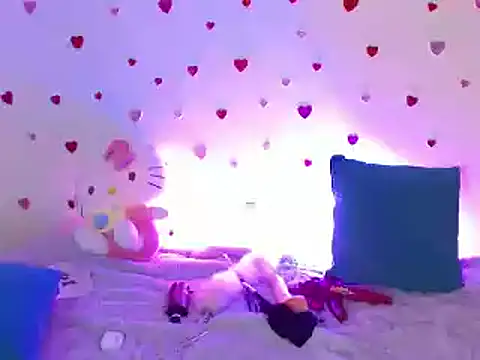 kittycatw online show from 2, 3, 2025