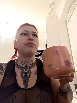 Snapshot of divine_eve chatting on 23, 2, 2025 divine eve online show from 23, 2, 2025