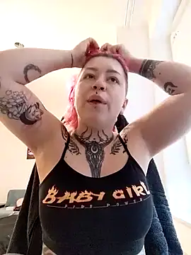 Snapshot of divine_eve chatting on 2, 3, 2025 divine eve online show from 2, 3, 2025