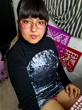 Derry Cooper online show from 5, 11, 2025