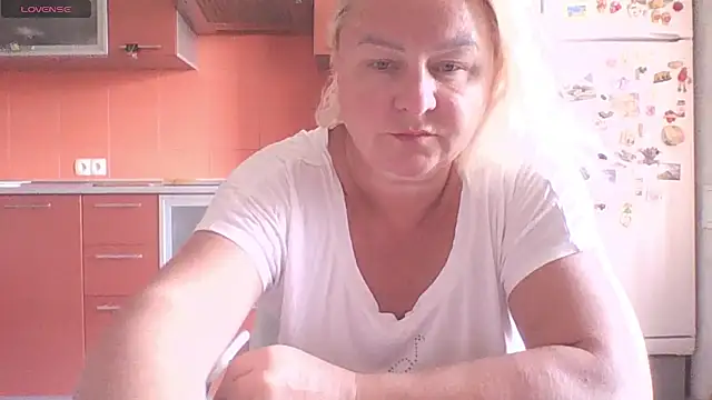 Snapshot of mira_robinsonnn chatting on 25, 6, 2026 mira robinsonnn online show from 25, 6, 2026