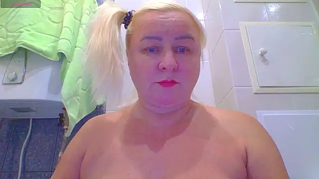 Snapshot of mira_robinsonnn chatting on 14, 10, 2025 mira robinsonnn online show from 14, 10, 2025