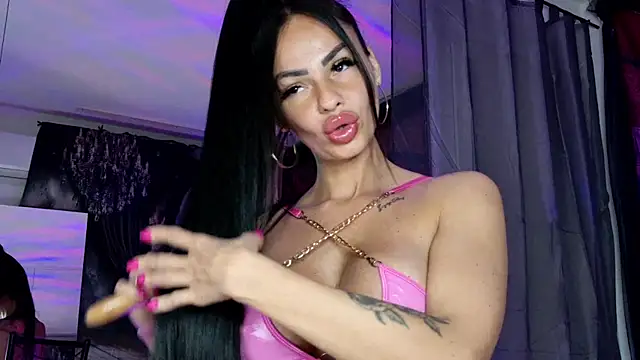 Snapshot of Elle_Vie chatting on 8, 5, 2026 Elle Vie online show from 8, 5, 2026