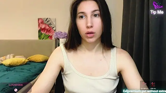 Snapshot of marrycolins chatting on 31, 5, 2026 marrycolins online show from 31, 5, 2026