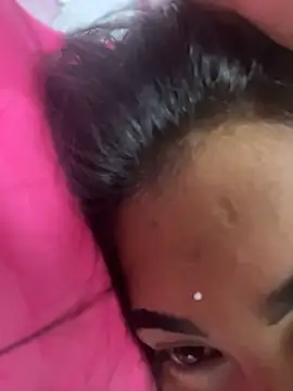 LinnaGardenia online show from 18, 4, 2026