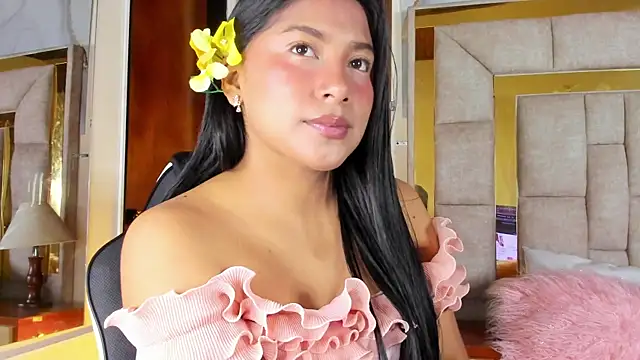 LinnaGardenia online show from 17, 4, 2026