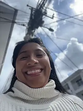 LinnaGardenia online show from 18, 4, 2026