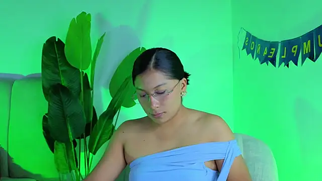 LinnaGardenia online show from 17, 7, 2026