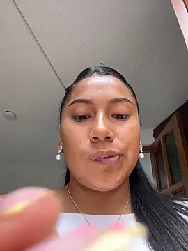 LinnaGardenia online show from 11, 3, 2026